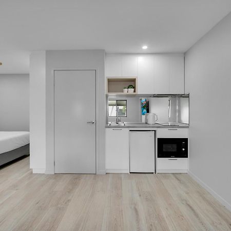 Belmoral Corporate Suites (Adults Only) Townsville Exterior photo