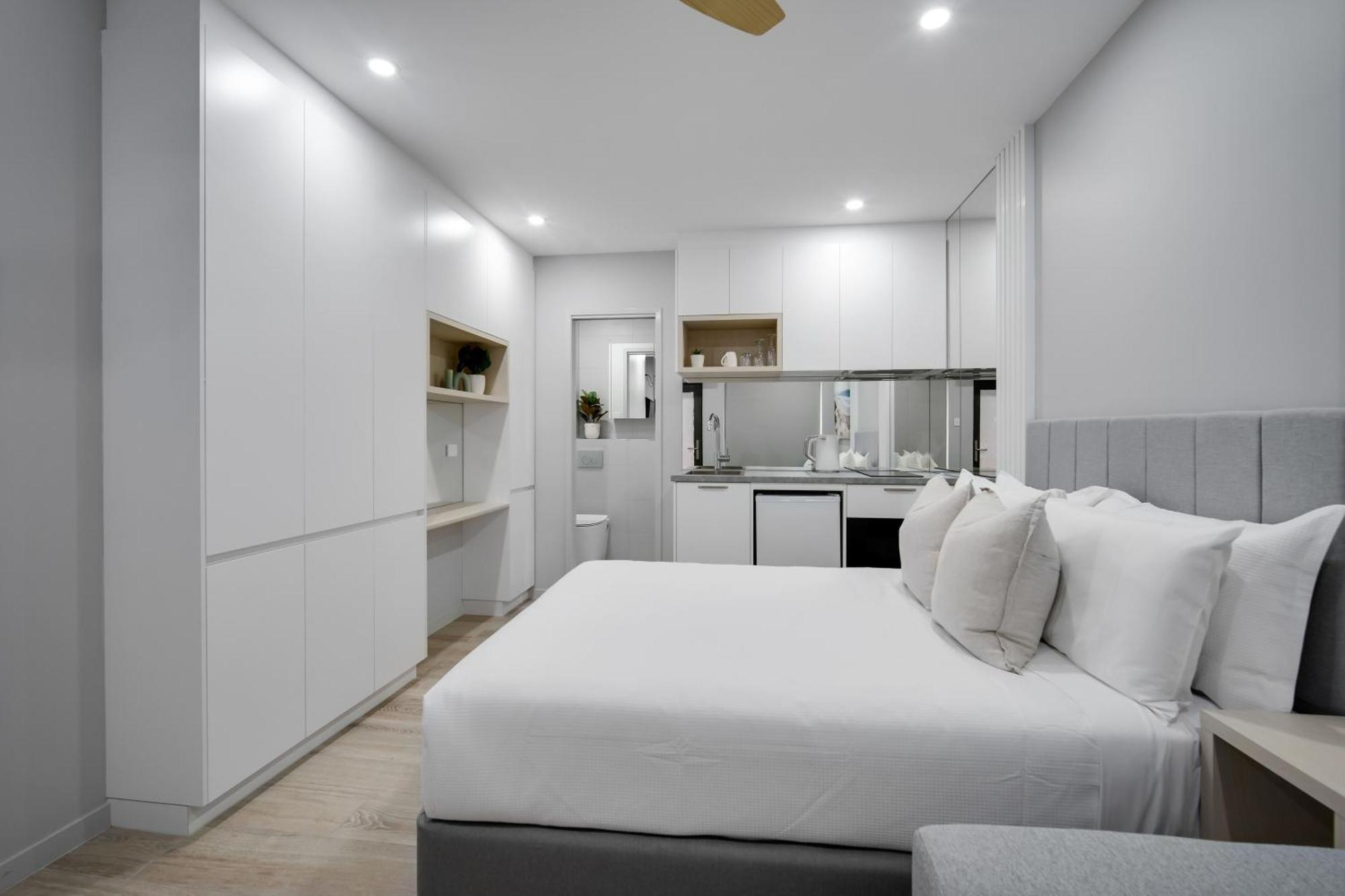 Belmoral Corporate Suites (Adults Only) Townsville Exterior photo