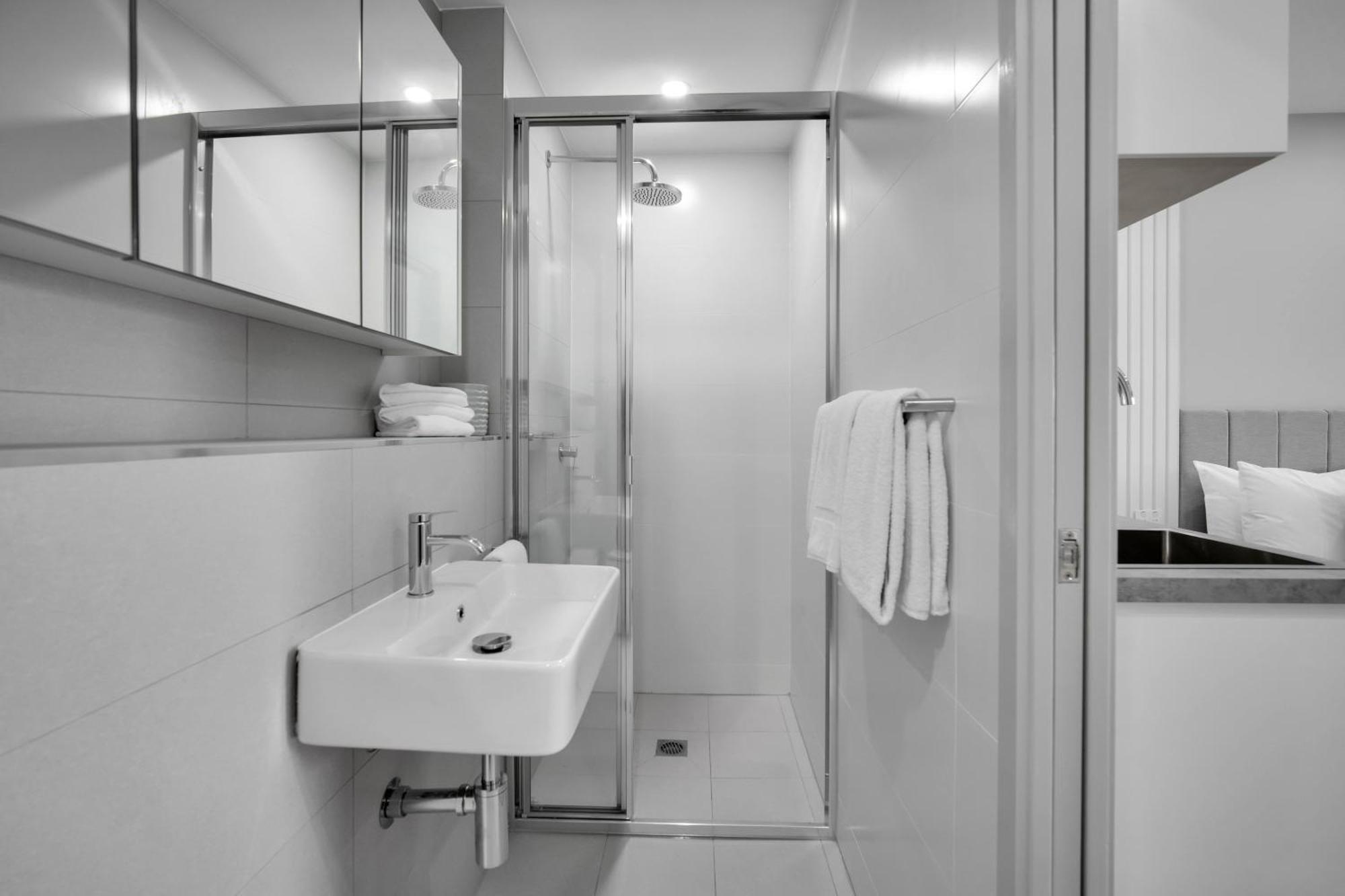 Belmoral Corporate Suites (Adults Only) Townsville Exterior photo